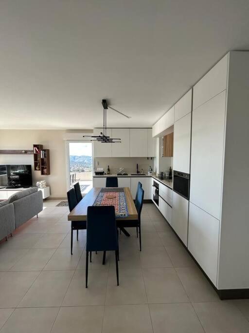 Superbe Appartement 3 Chambres A Grasse Luaran gambar