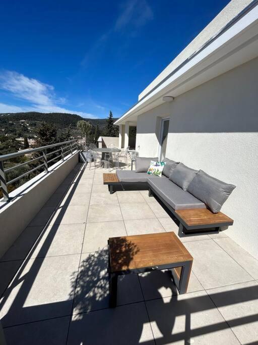 Superbe Appartement 3 Chambres A Grasse Luaran gambar